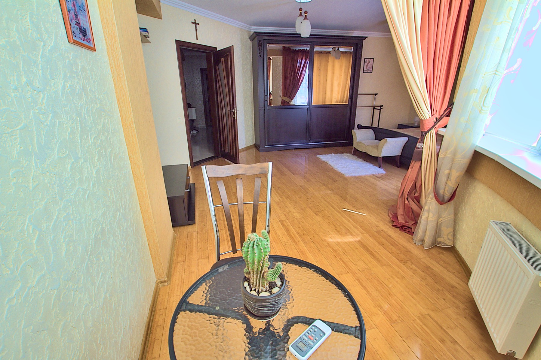 Deluxe Center Apartment is a 3 rooms apartment for rent in Chisinau, Moldova